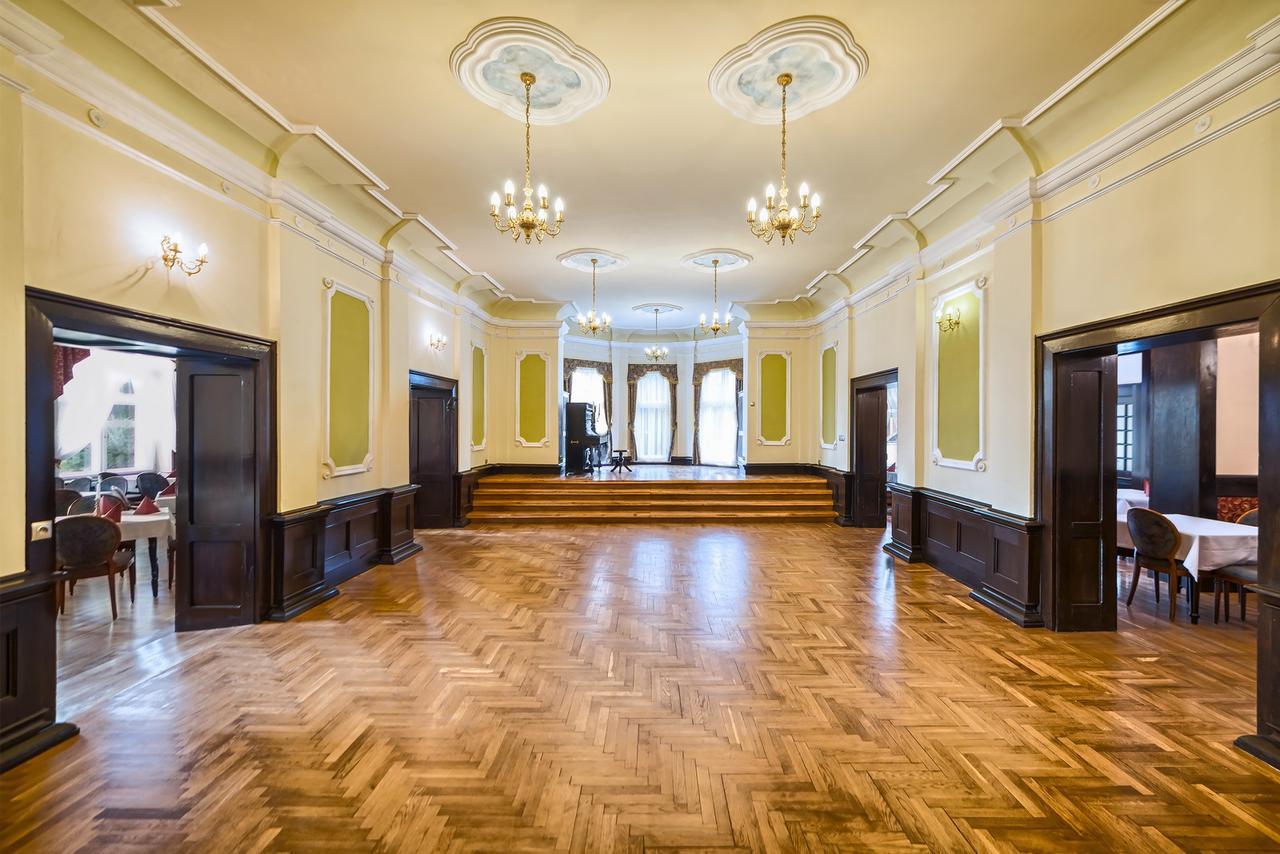 Palac Klanino Extérieur photo